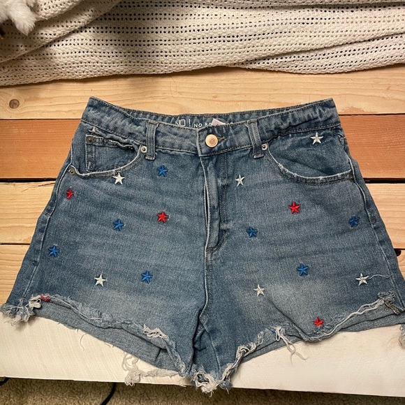 Jean shorts, with red, wight, and blue stars on the front, size 4 - Picture 5 of 5